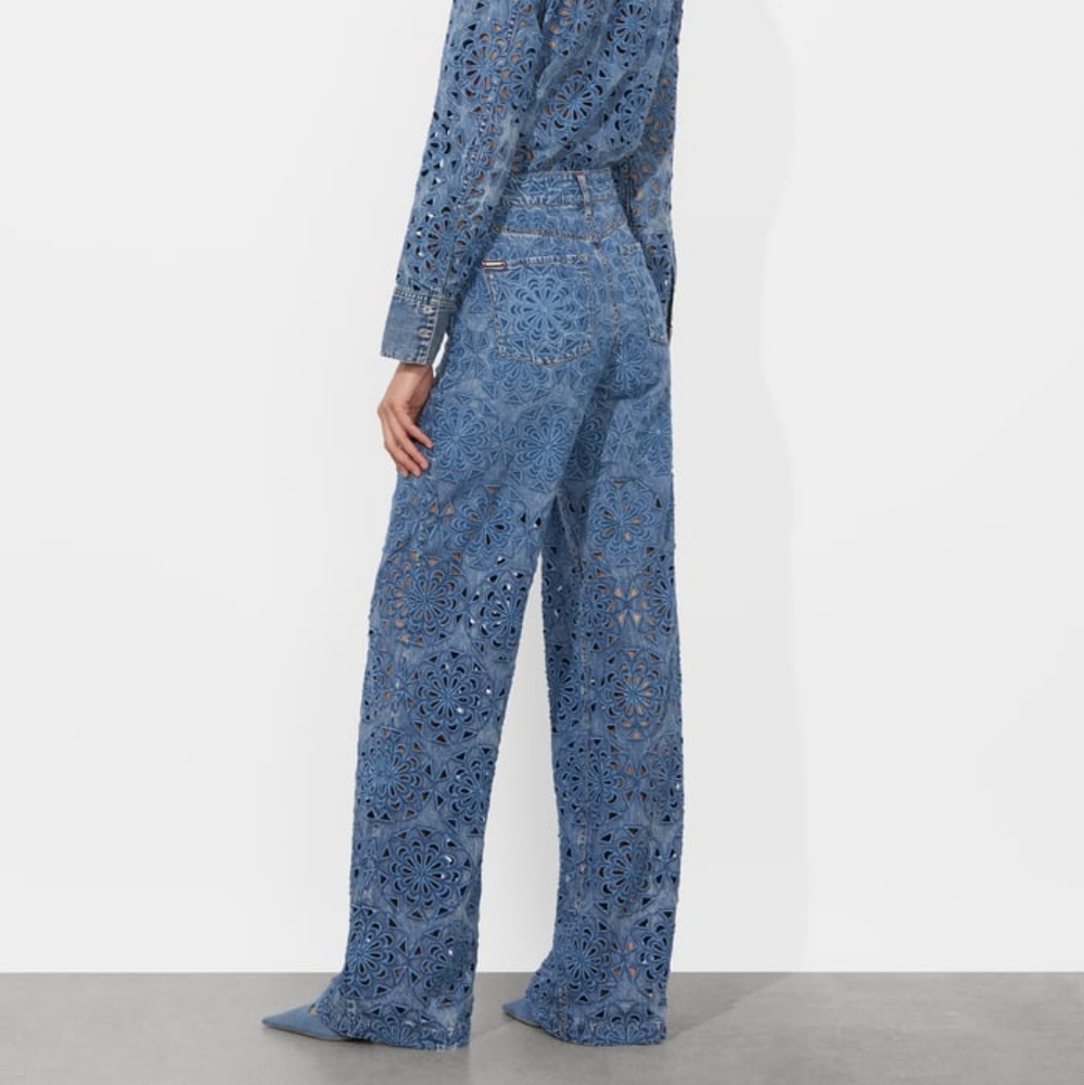 Alice + Olivia WEEZY LASERCUT JEAN - Picture 3 of 16